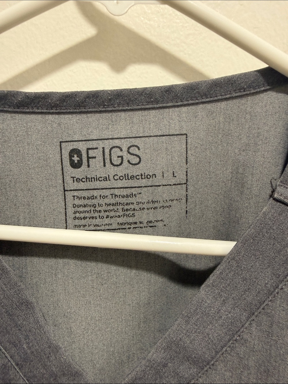 FIGS Leon Three-Pocket Scrub Top Gray Men’s Large Technical Collection - Picture 3 of 5